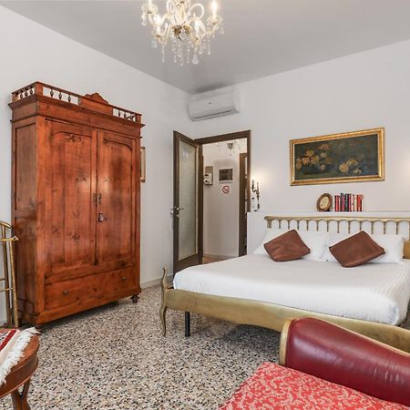 Suite Angolo Alla Stazione - Appartamento Con Terrazzo Panoramico ปาเวีย ภายนอก รูปภาพ