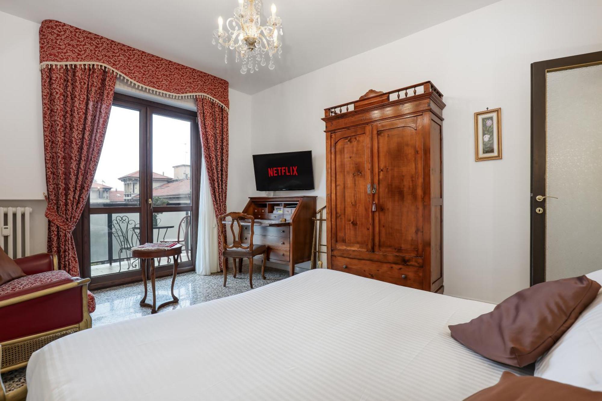 Suite Angolo Alla Stazione - Appartamento Con Terrazzo Panoramico ปาเวีย ภายนอก รูปภาพ