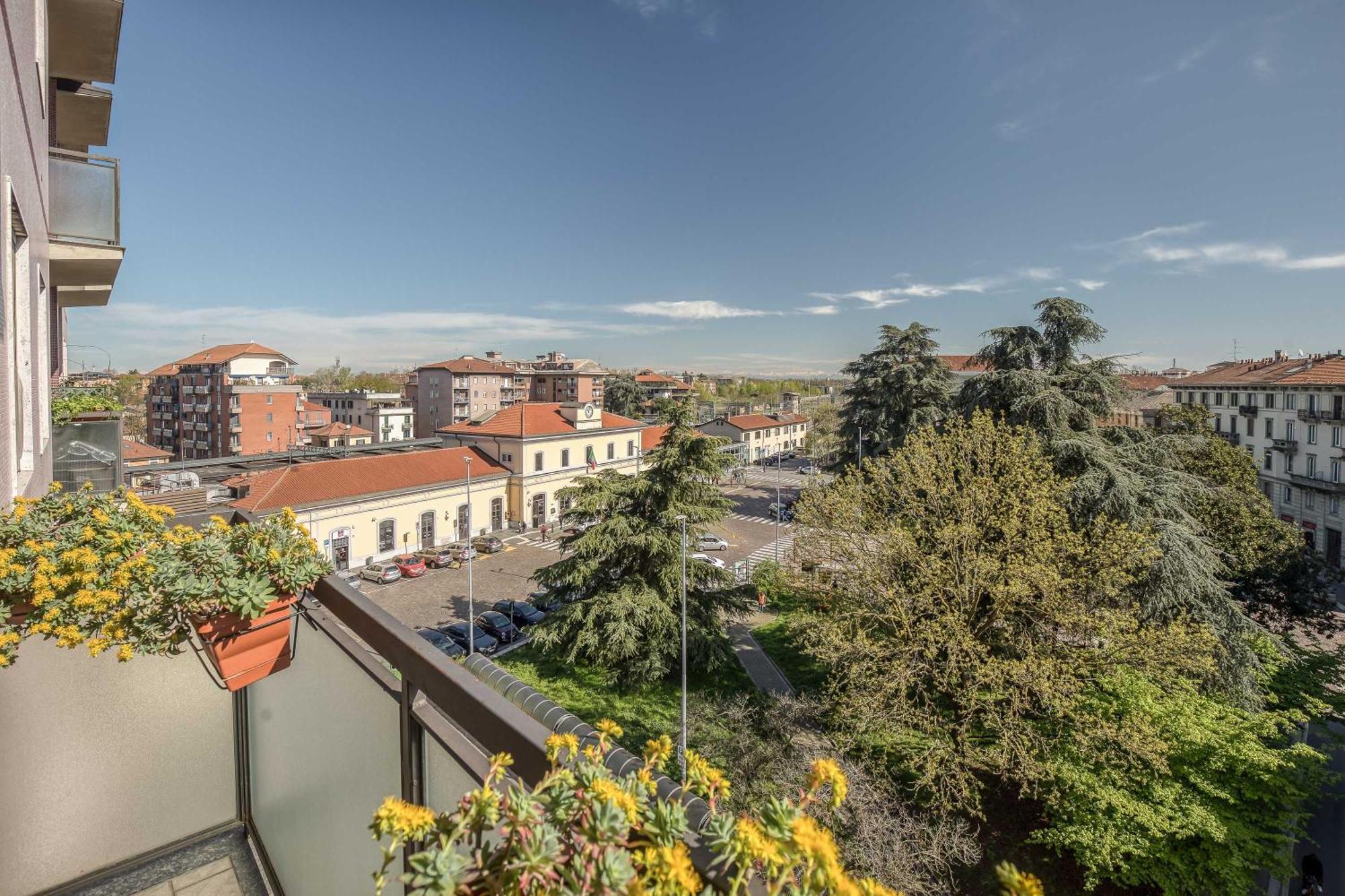Suite Angolo Alla Stazione - Appartamento Con Terrazzo Panoramico ปาเวีย ภายนอก รูปภาพ